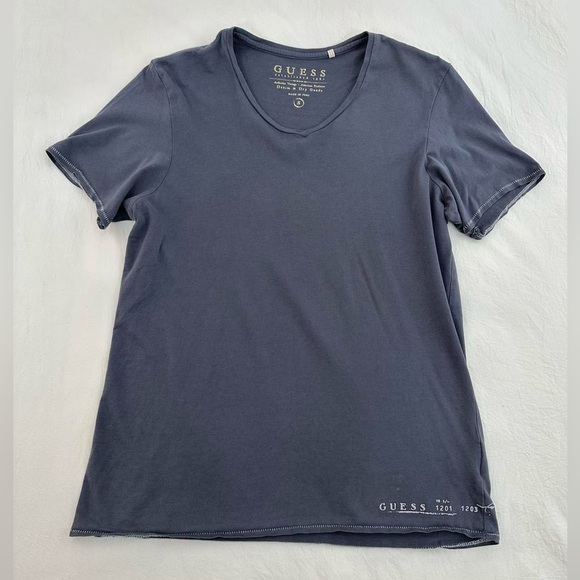 Guess V-Neck Tee - Picture 7 of 7
